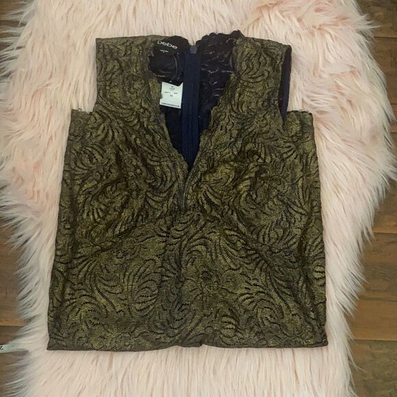 Bebe Metallic Lace Design Dress Contemporary Feminine Scalloped Brand New - Picture 9 of 14